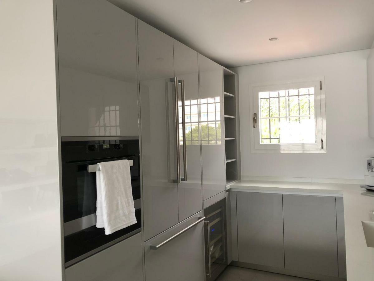 Modern Apartment Puente Romano Марбелья Экстерьер фото