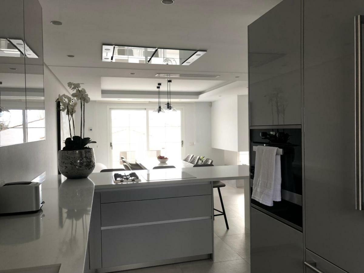 Modern Apartment Puente Romano Марбелья Экстерьер фото
