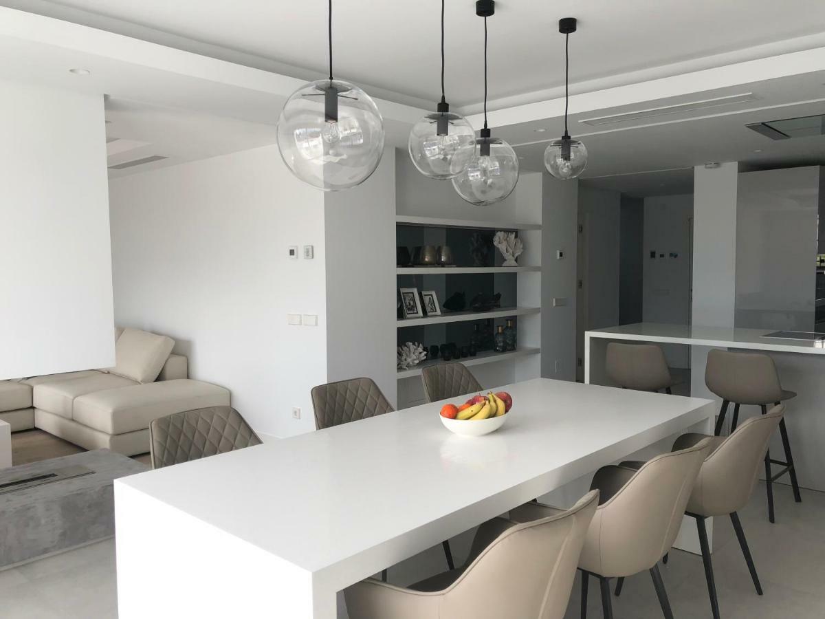 Modern Apartment Puente Romano Марбелья Экстерьер фото